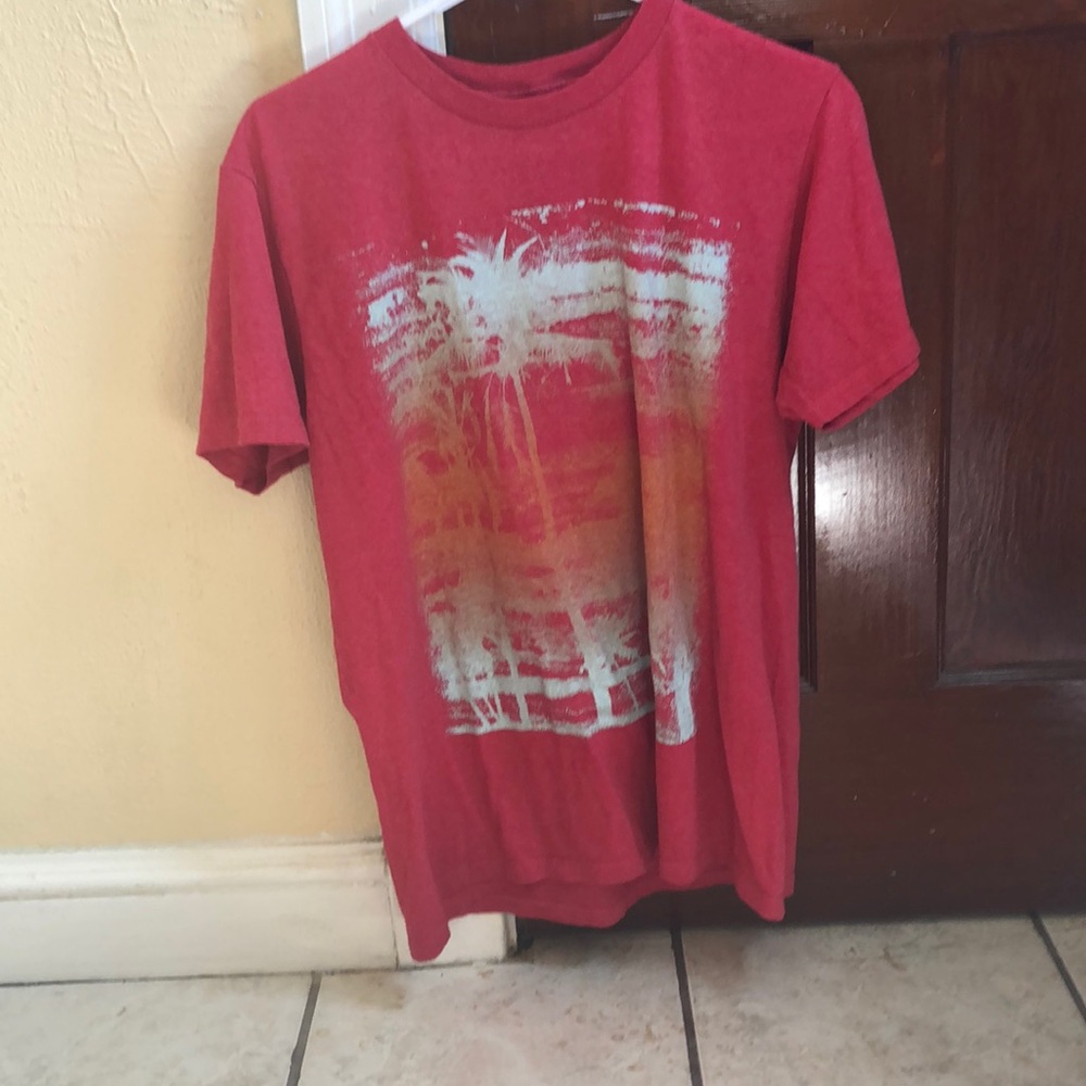 Tropical trees tee